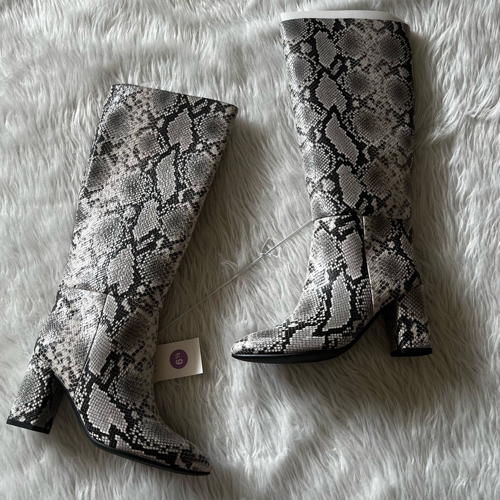 Snake Print Knee-High Block Heel Boots - White/Black - Picture 2 of 3